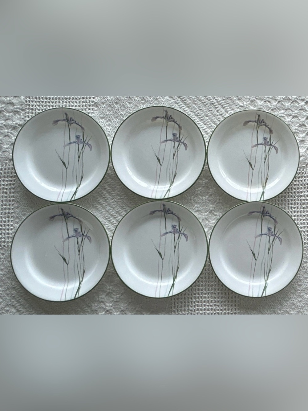 Corelle Shadow Iris Dinnerware Set - Picture 4 of 8